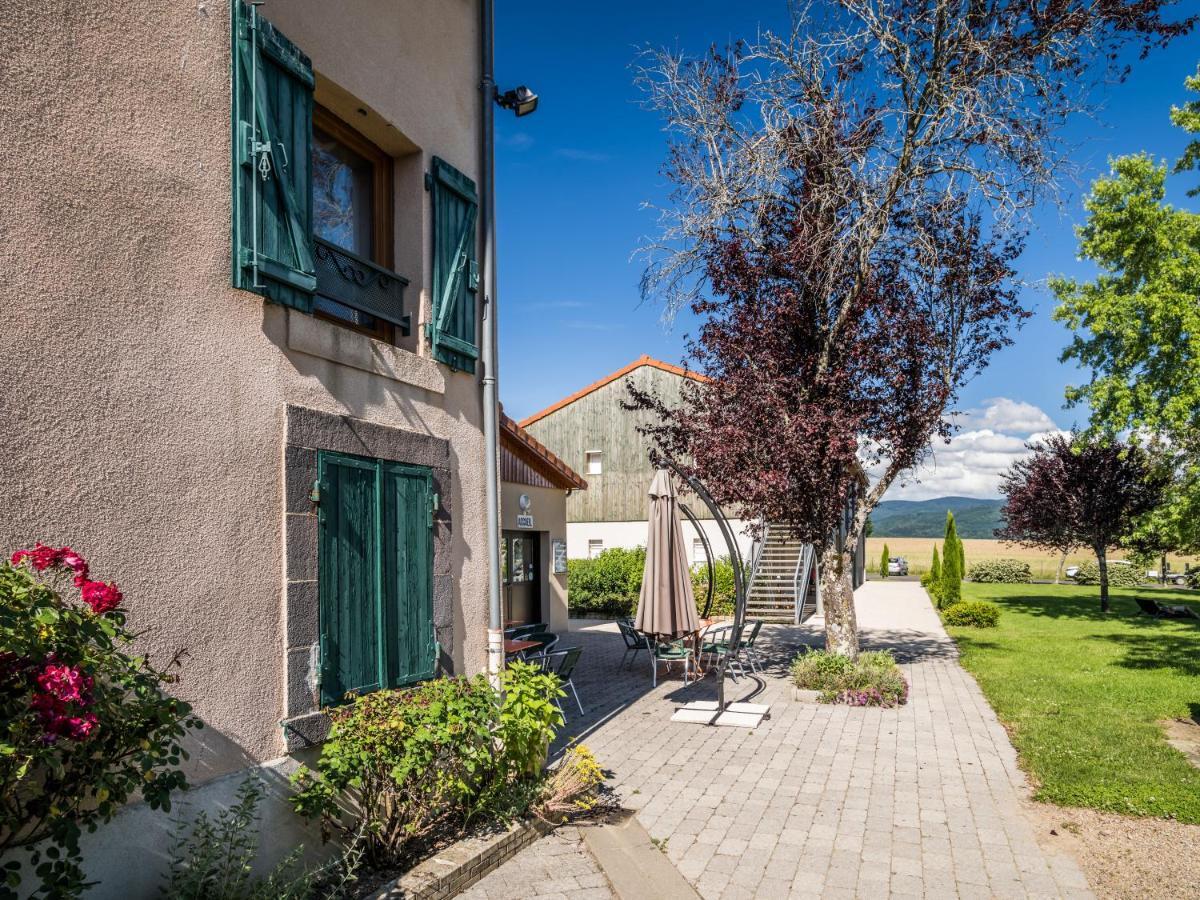 Les Quatre Vents Otel Courpiere Dış mekan fotoğraf