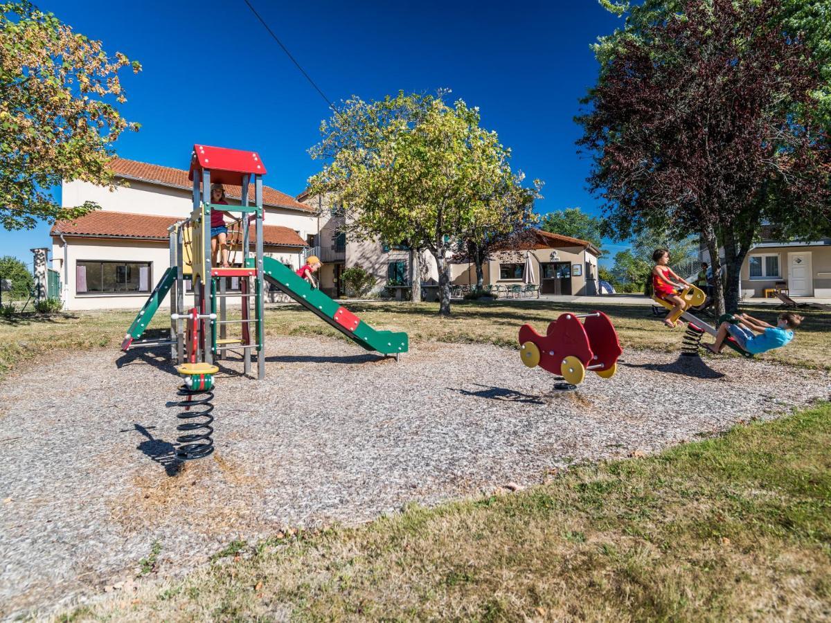 Les Quatre Vents Otel Courpiere Dış mekan fotoğraf